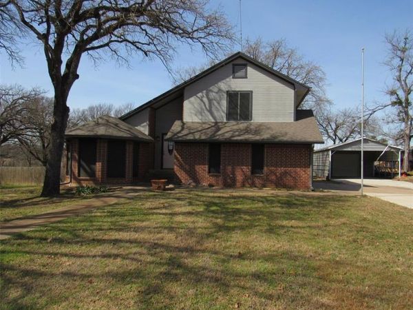 109 Woody Ray Drive, Elm Mott, TX 76640