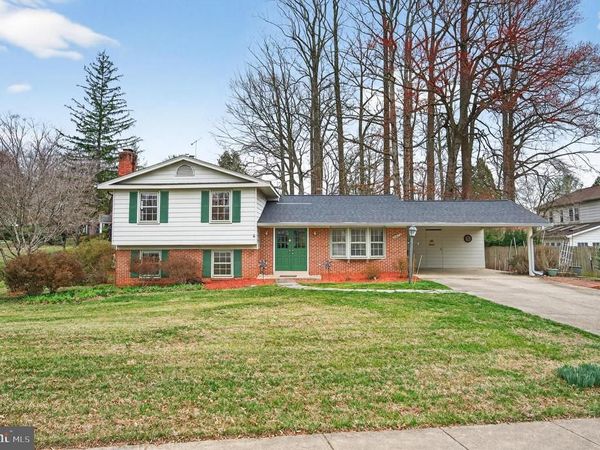 4815 WAKEFIELD CHAPEL ROAD, ANNANDALE, VA 22003