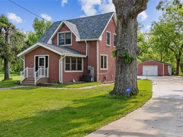 4427 J Street SW, Cedar Rapids, IA 52404