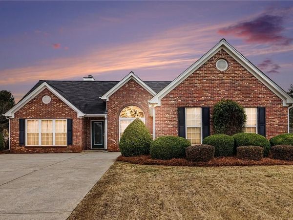 7215 Valley Landing Court , Cumming, GA 30041
