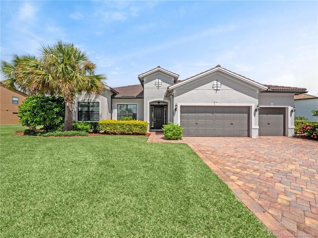 724 SW Sea Green Street, Palm City, FL 34990 Photo