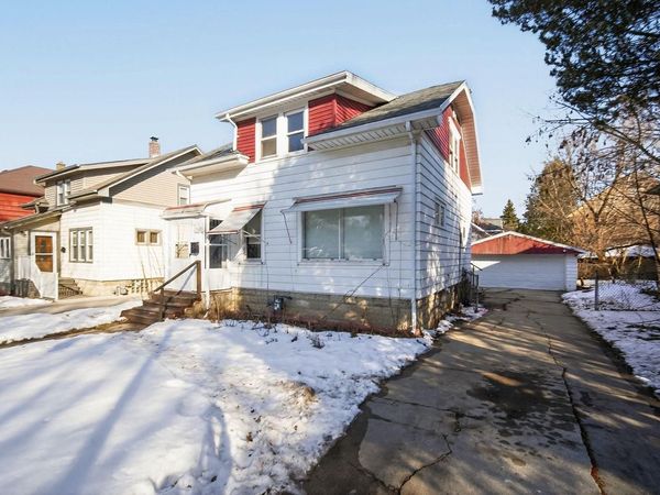 2840 N 58th STREET, Milwaukee, WI 53210