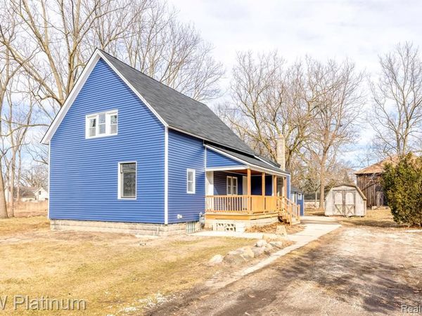 2819 Ravenswood Road, Port Huron, MI 48060