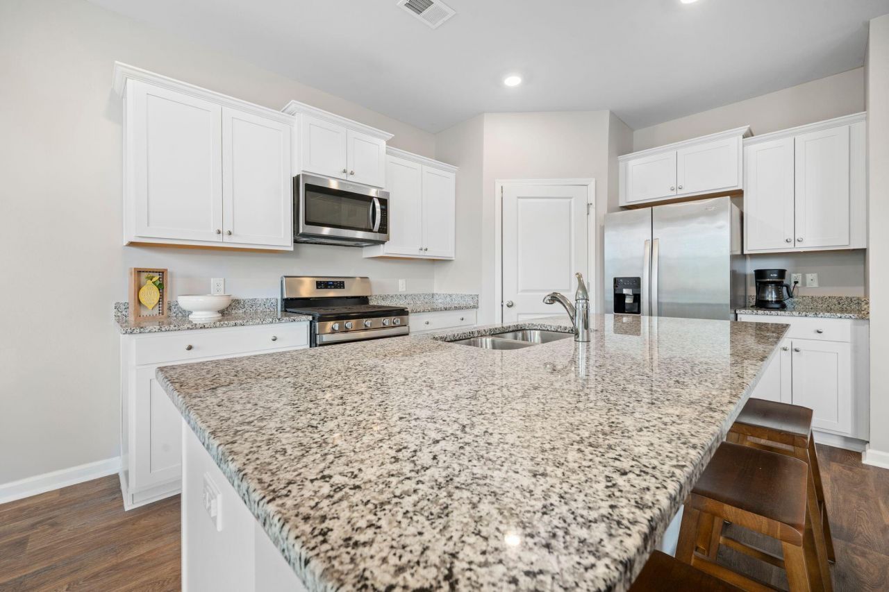 141 Sweet Cherry Lane Photo 13