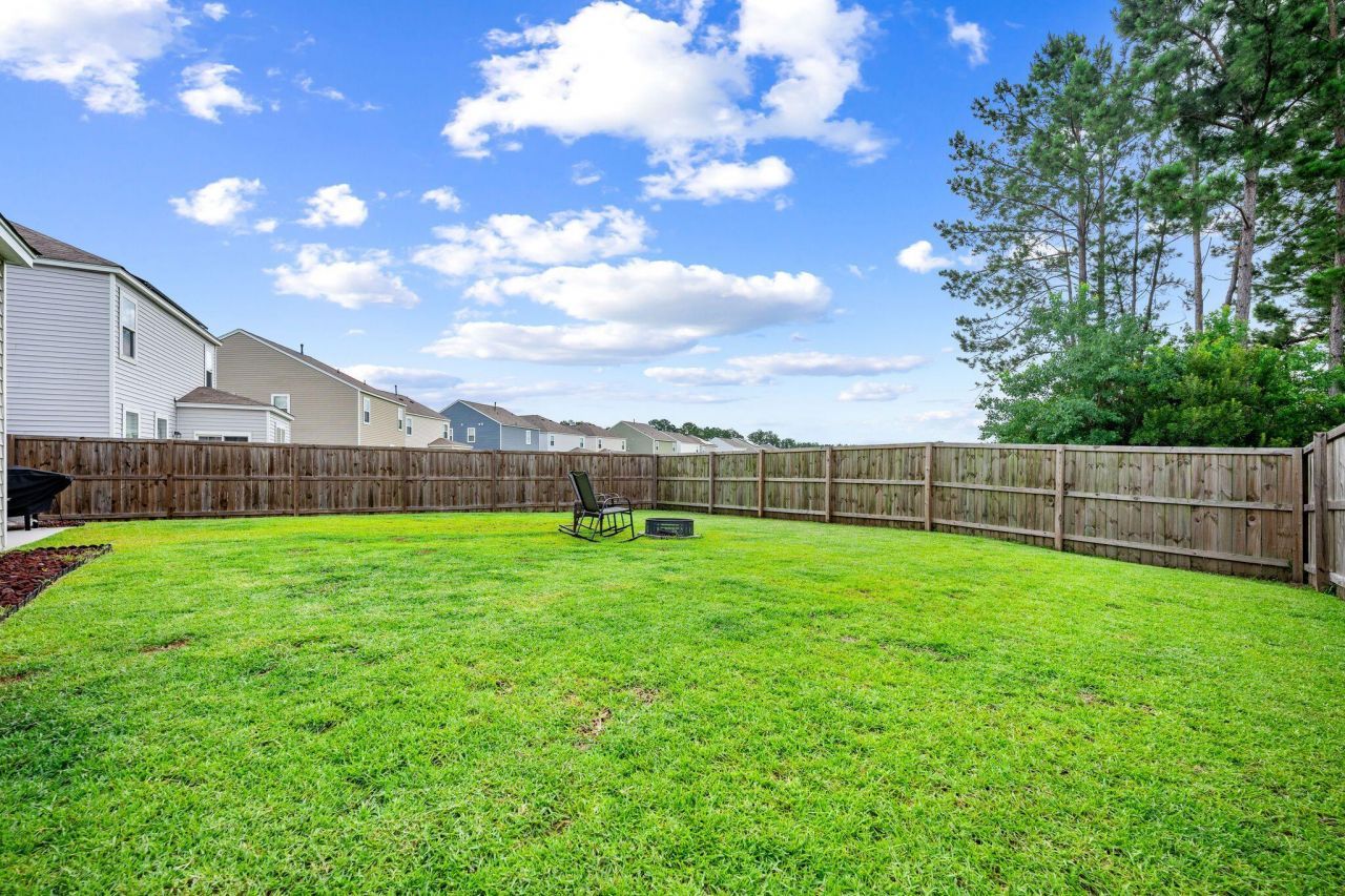 141 Sweet Cherry Lane Photo 28