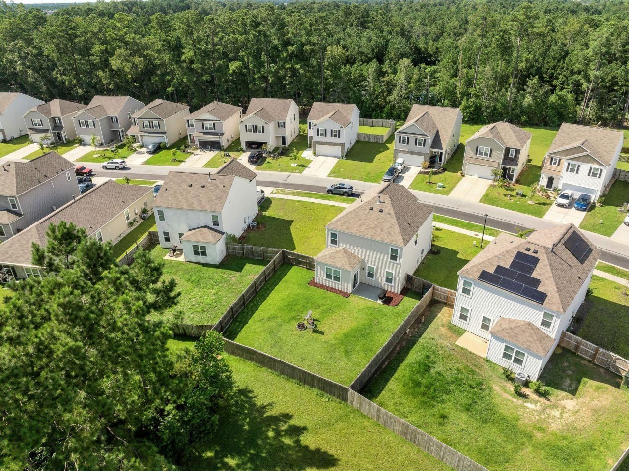 141 Sweet Cherry Lane Photo 4