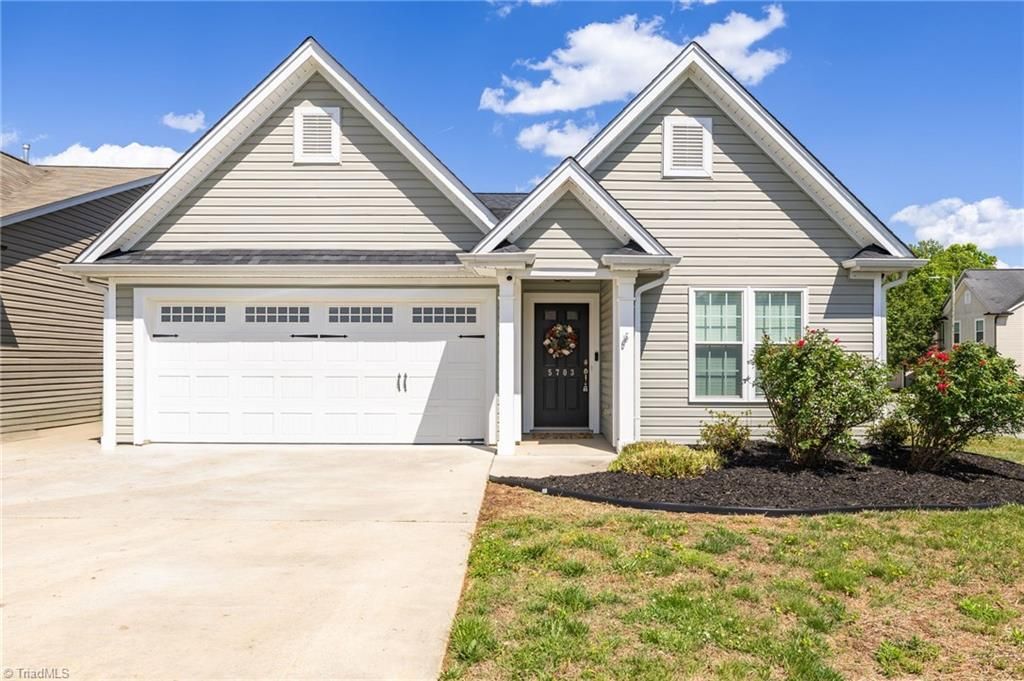 5703 Midstream Circle, Clemmons, NC 27012 Main Photo