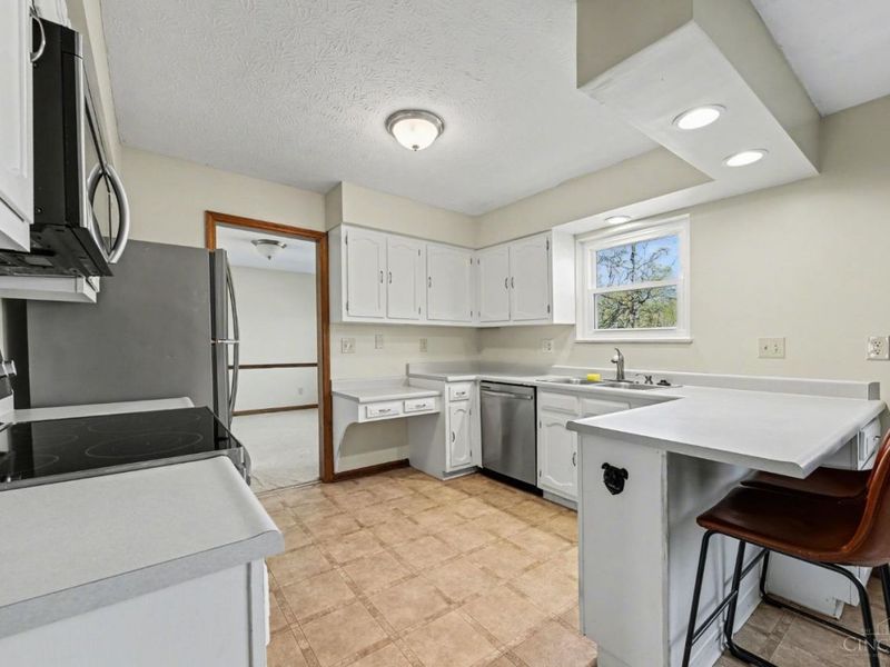 1111 Raintree Drive, Miami Twp, OH 45150 Photo 14