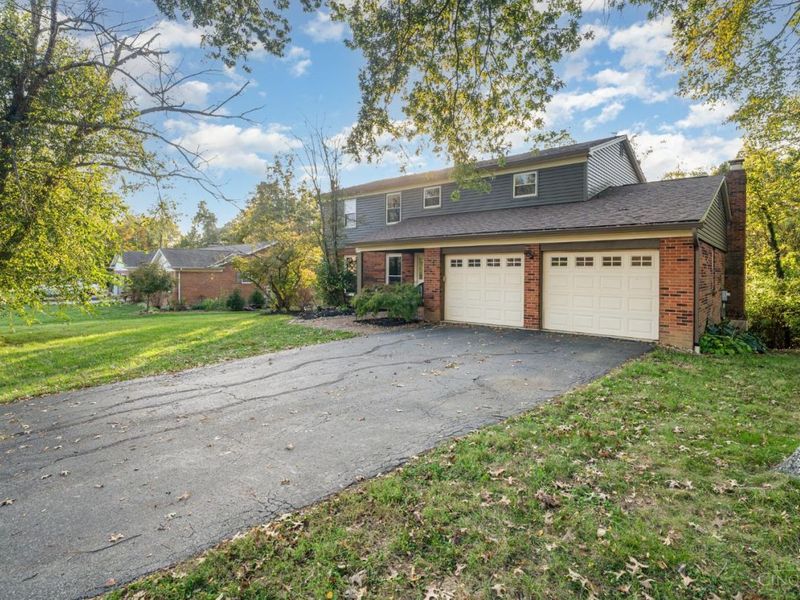 1111 Raintree Drive, Miami Twp, OH 45150 Photo 2