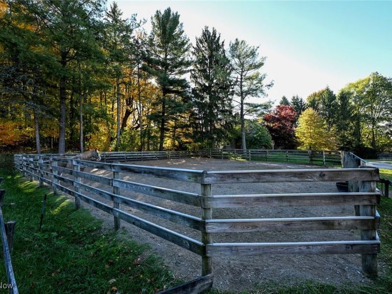 30875 Cannon Road, Solon, OH 44139 Photo 11