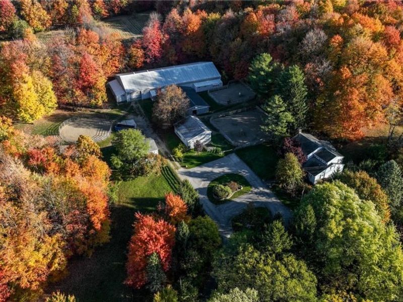 30875 Cannon Road, Solon, OH 44139 Photo 3