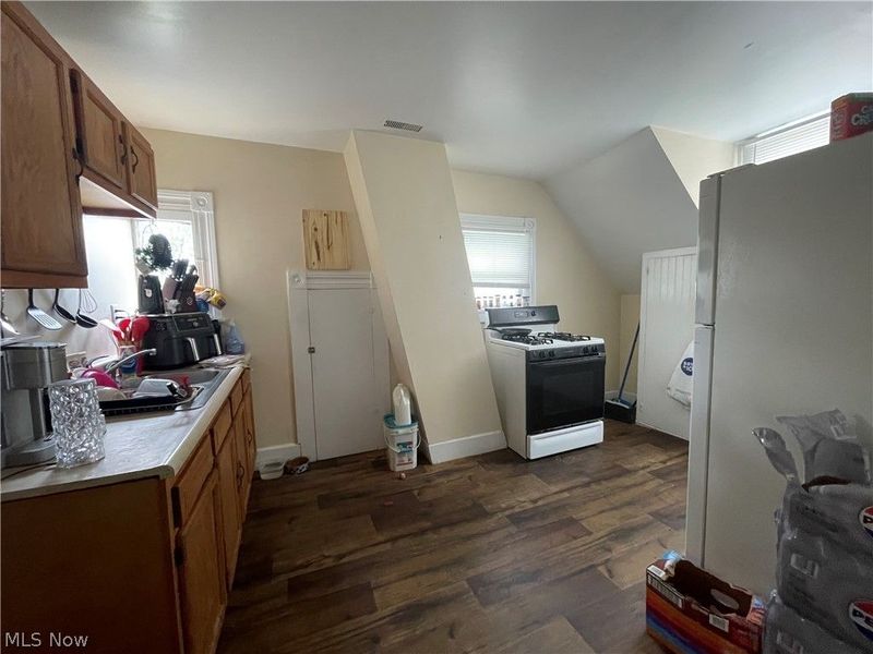 9300 Madison Avenue, Cleveland, OH 44102 Photo 10