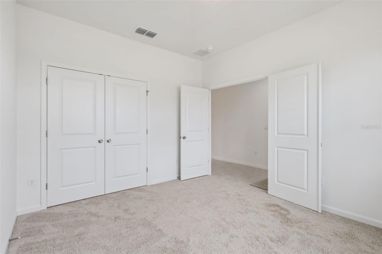 3772 Watercliff Circle, Grand Island, FL 32735 Photo