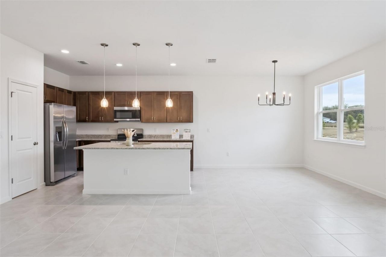 3772 Watercliff Circle, Grand Island, FL 32735 Photo