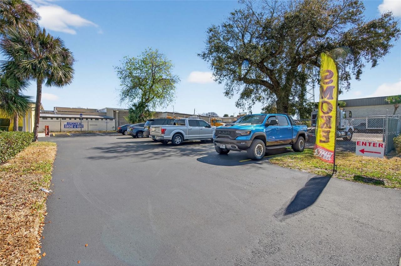 517 W International Speedway Boulevard, Daytona Beach, FL 32114 Photo