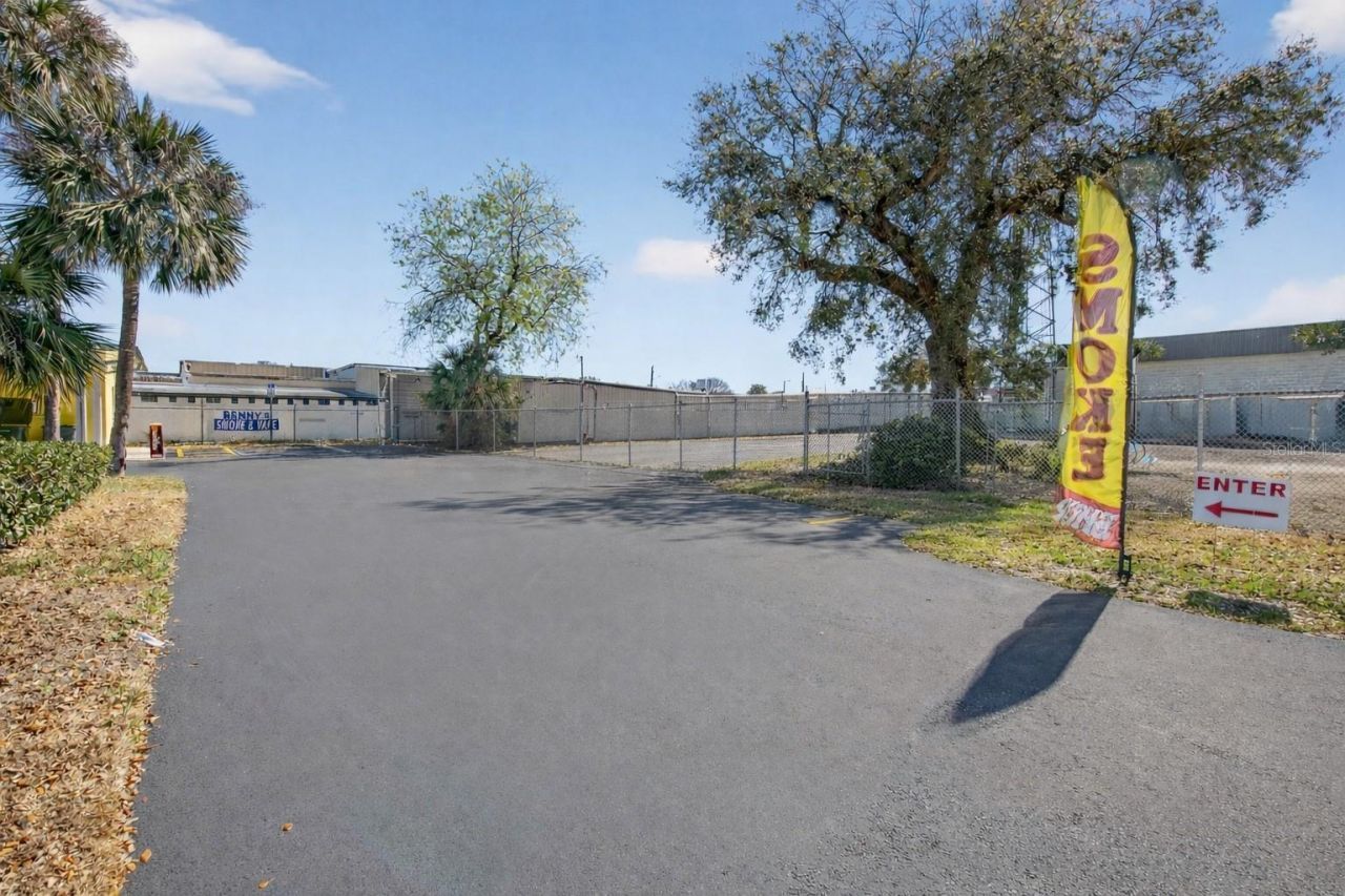 517 W International Speedway Boulevard, Daytona Beach, FL 32114 Photo