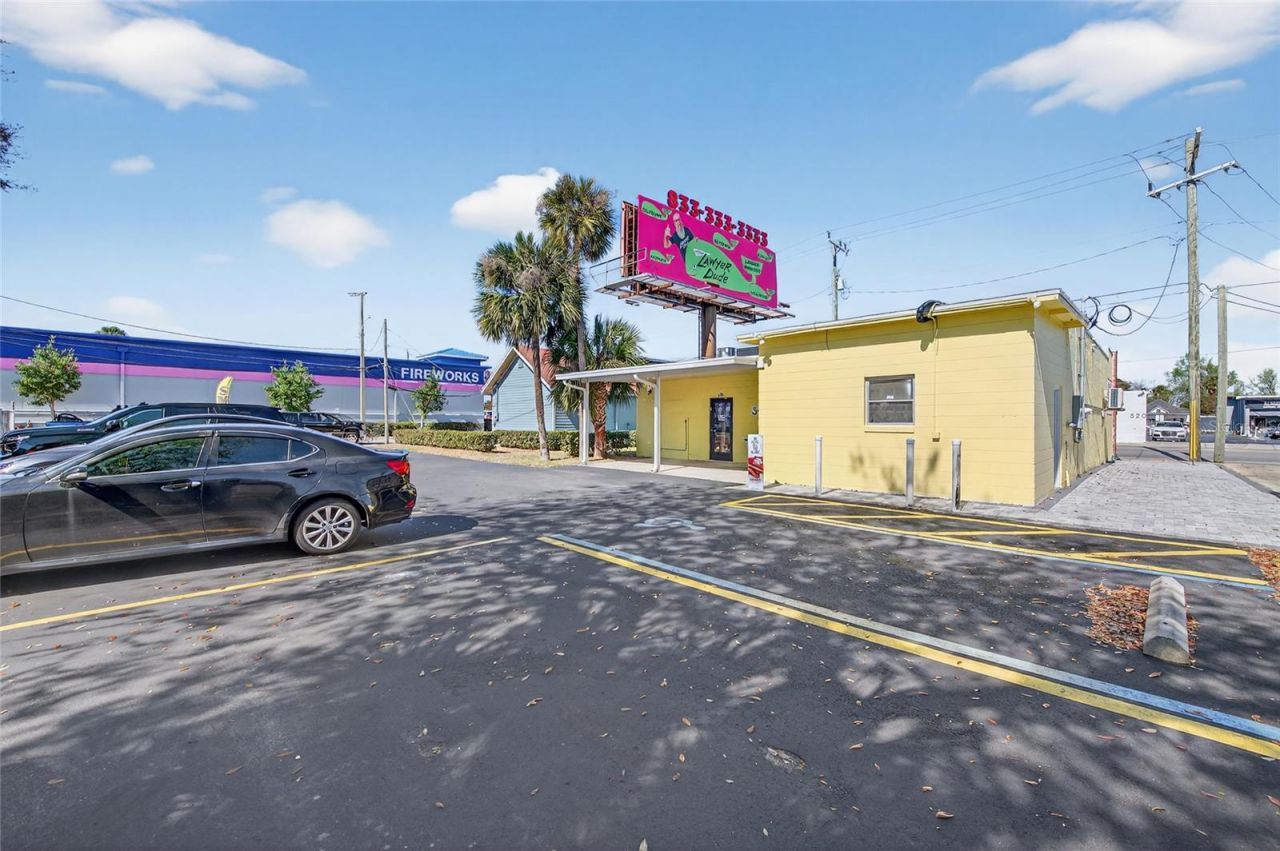 517 W International Speedway Boulevard, Daytona Beach, FL 32114 Photo