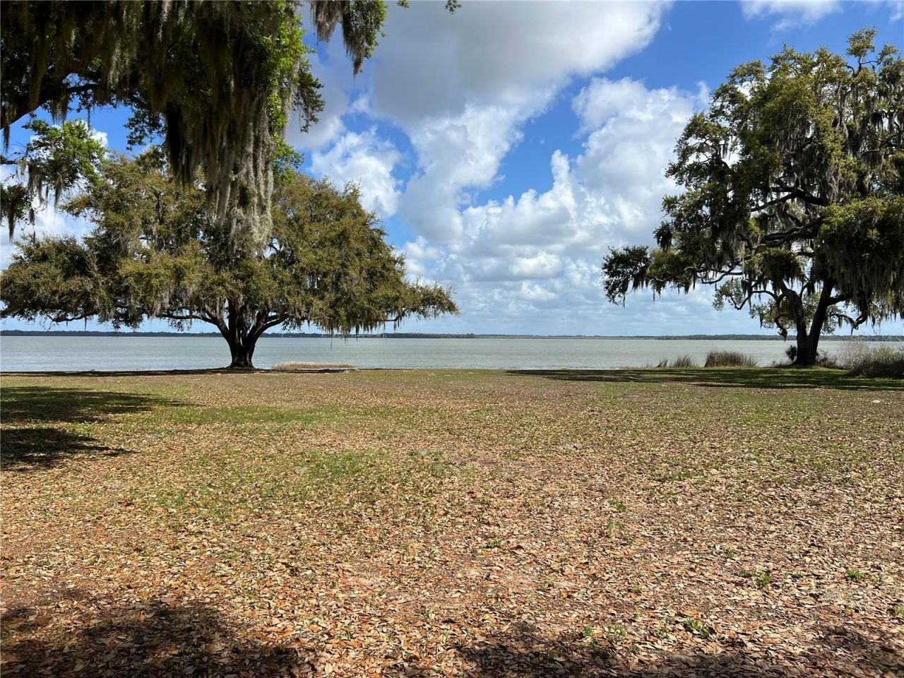 0 Apiary Circle , Grand Island, FL 32735 Photo