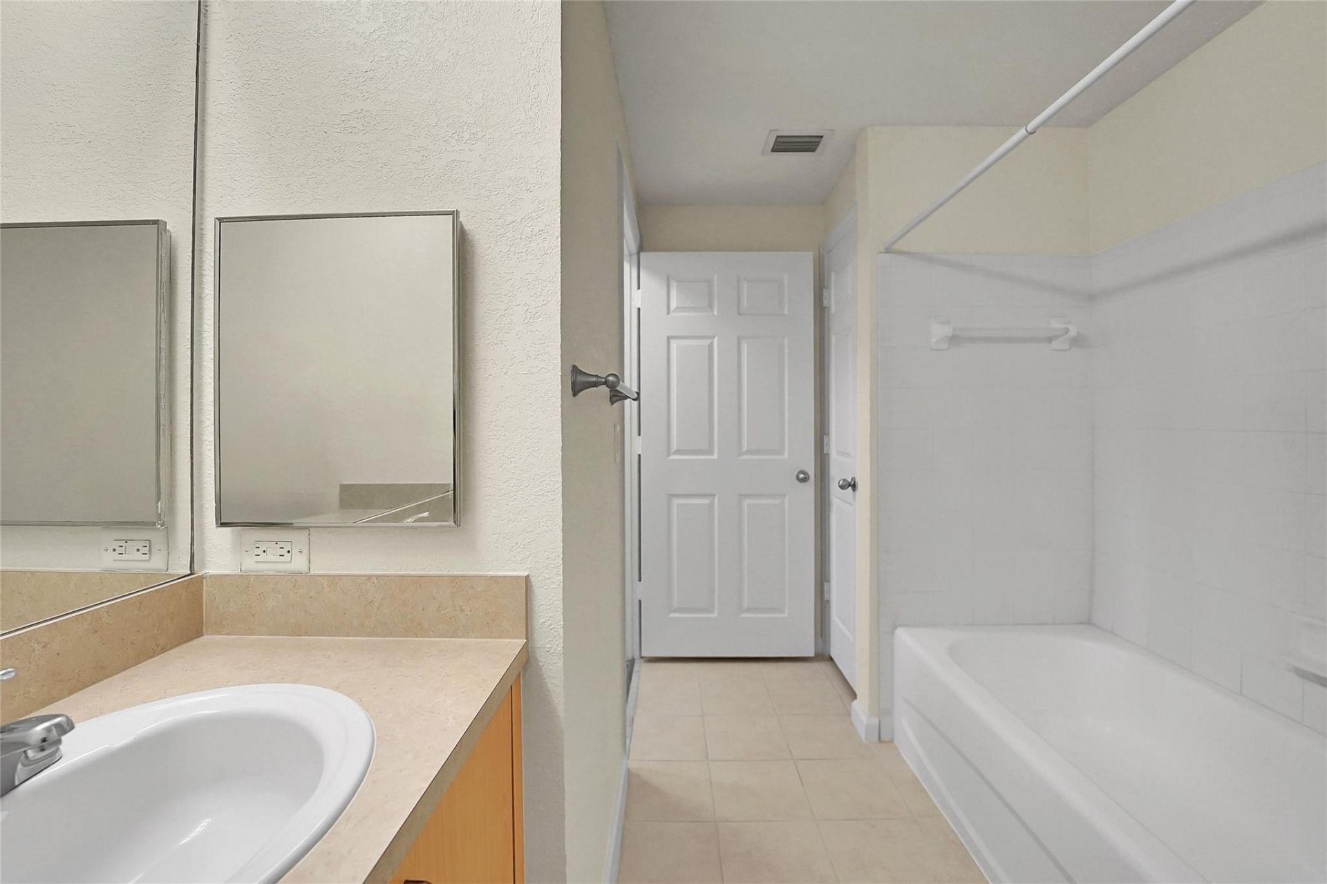 533 NE 3rd Ave, Unit 531, Fort Lauderdale, FL 33301 Photo