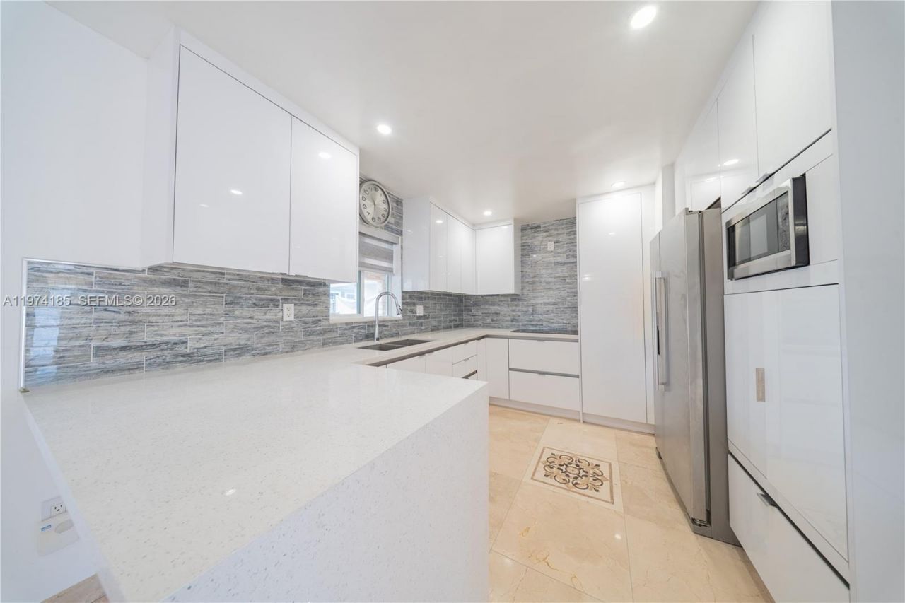 18004 SW 154th Ave , Miami, FL 33187 Photo