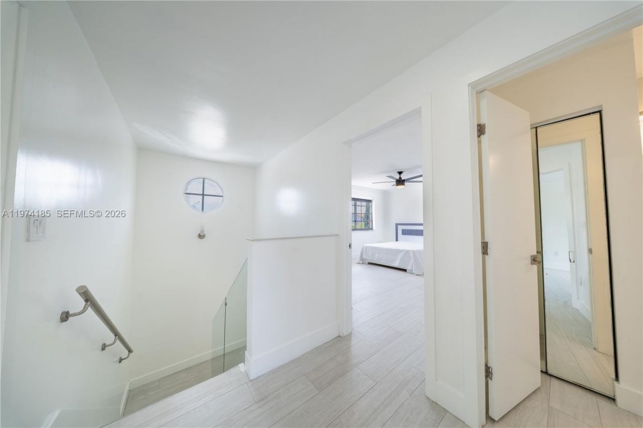 18004 SW 154th Ave , Miami, FL 33187 Photo