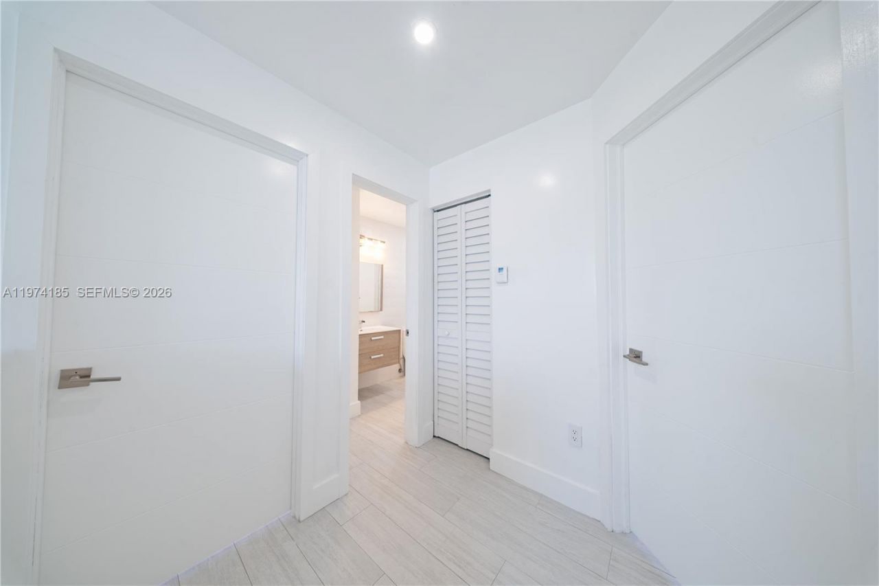 18004 SW 154th Ave , Miami, FL 33187 Photo