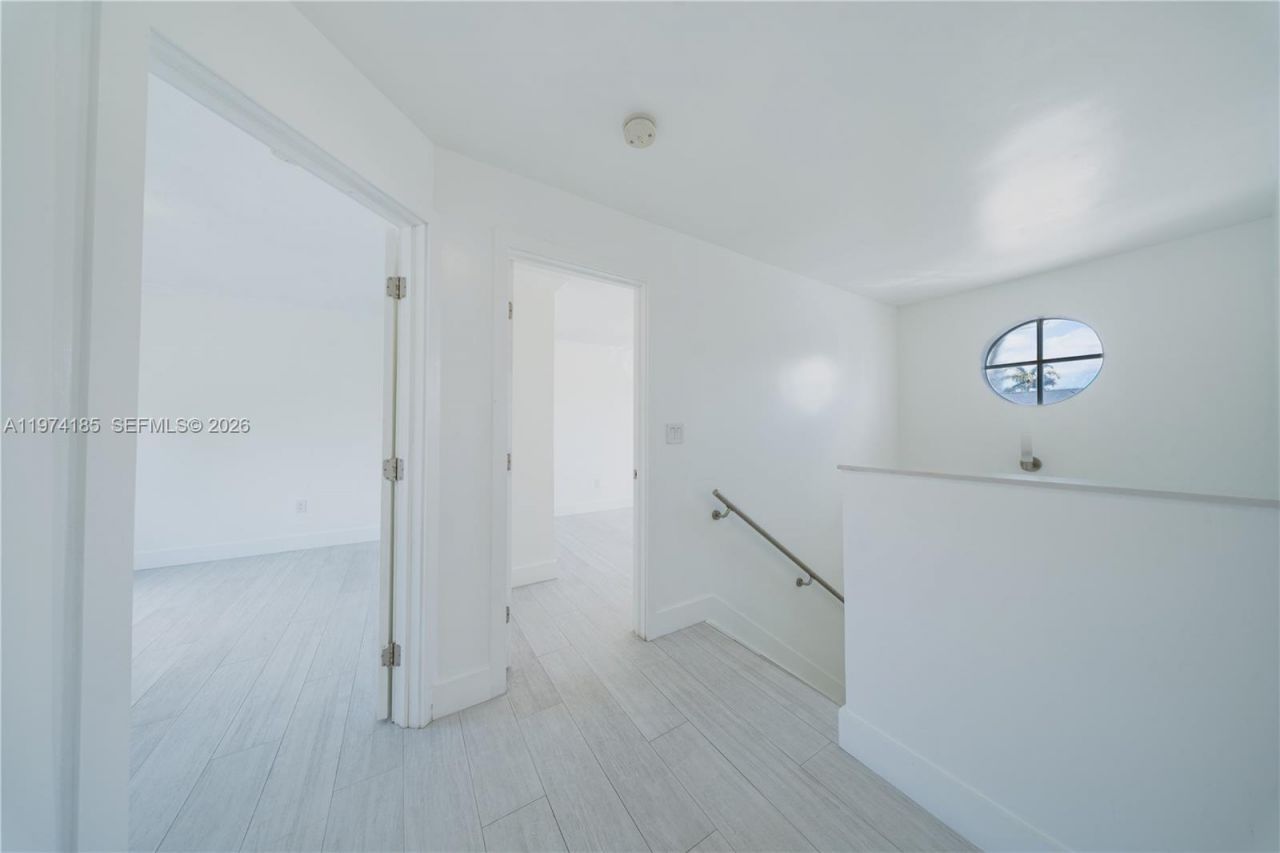 18004 SW 154th Ave , Miami, FL 33187 Photo