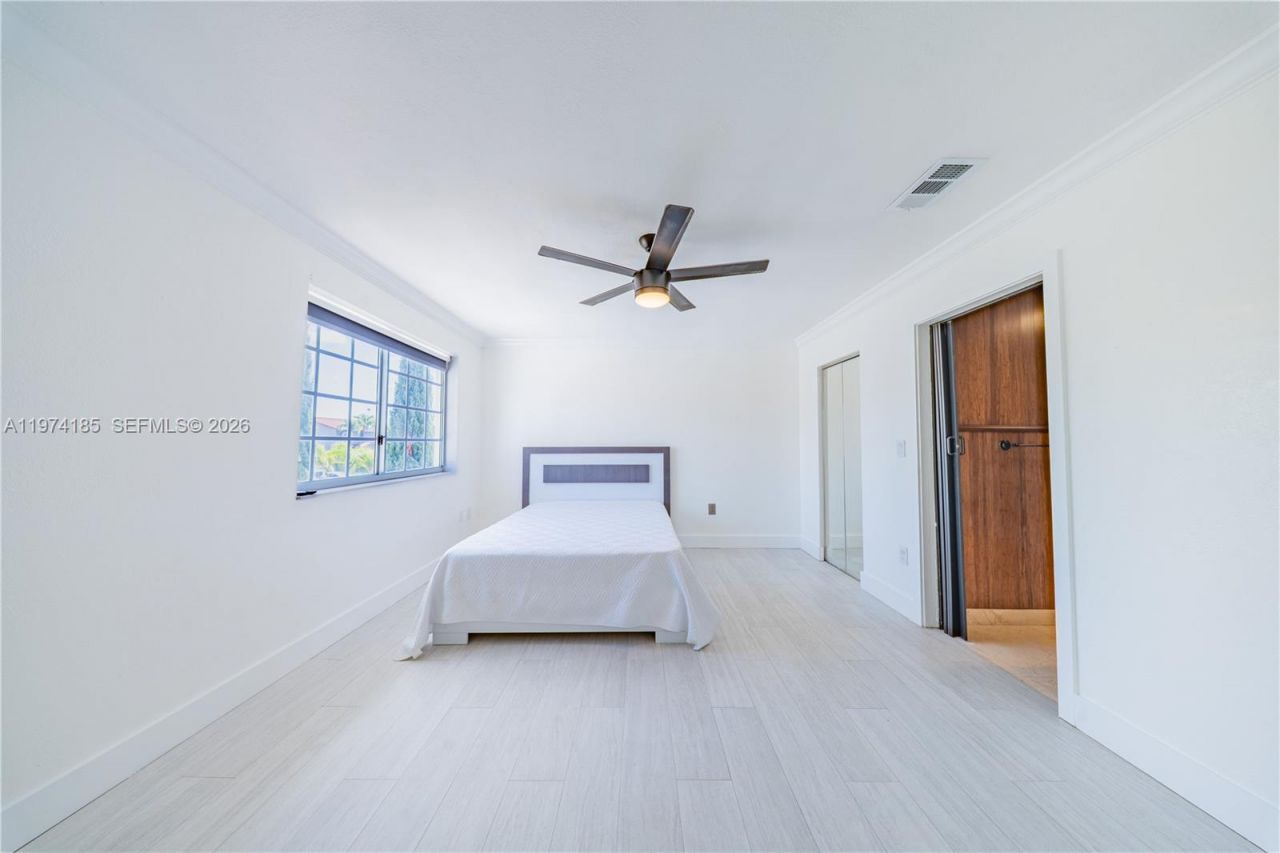 18004 SW 154th Ave , Miami, FL 33187 Photo