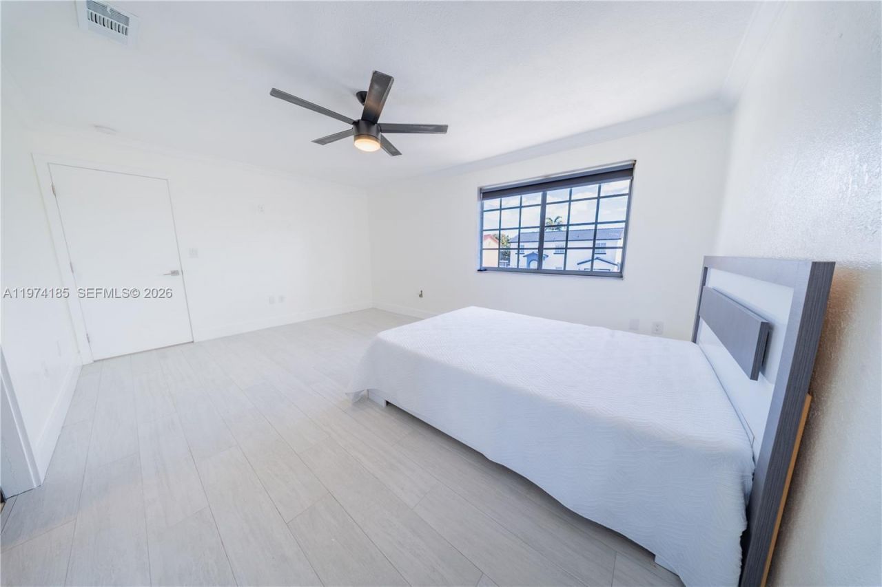 18004 SW 154th Ave , Miami, FL 33187 Photo