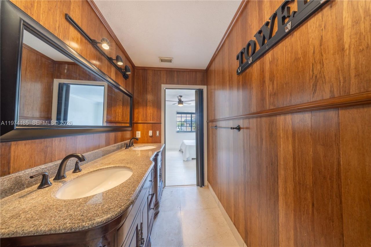 18004 SW 154th Ave , Miami, FL 33187 Photo