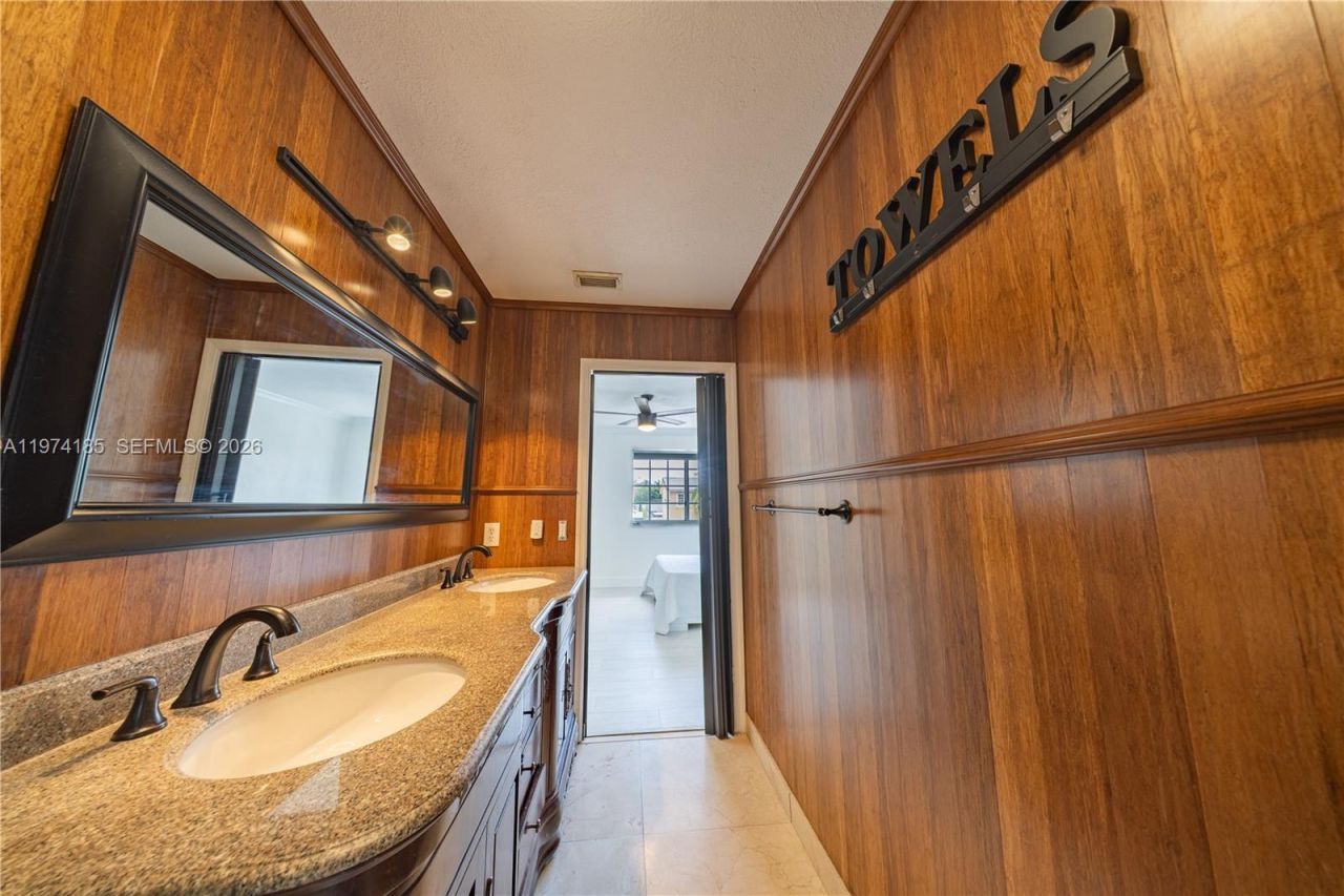 18004 SW 154th Ave , Miami, FL 33187 Photo