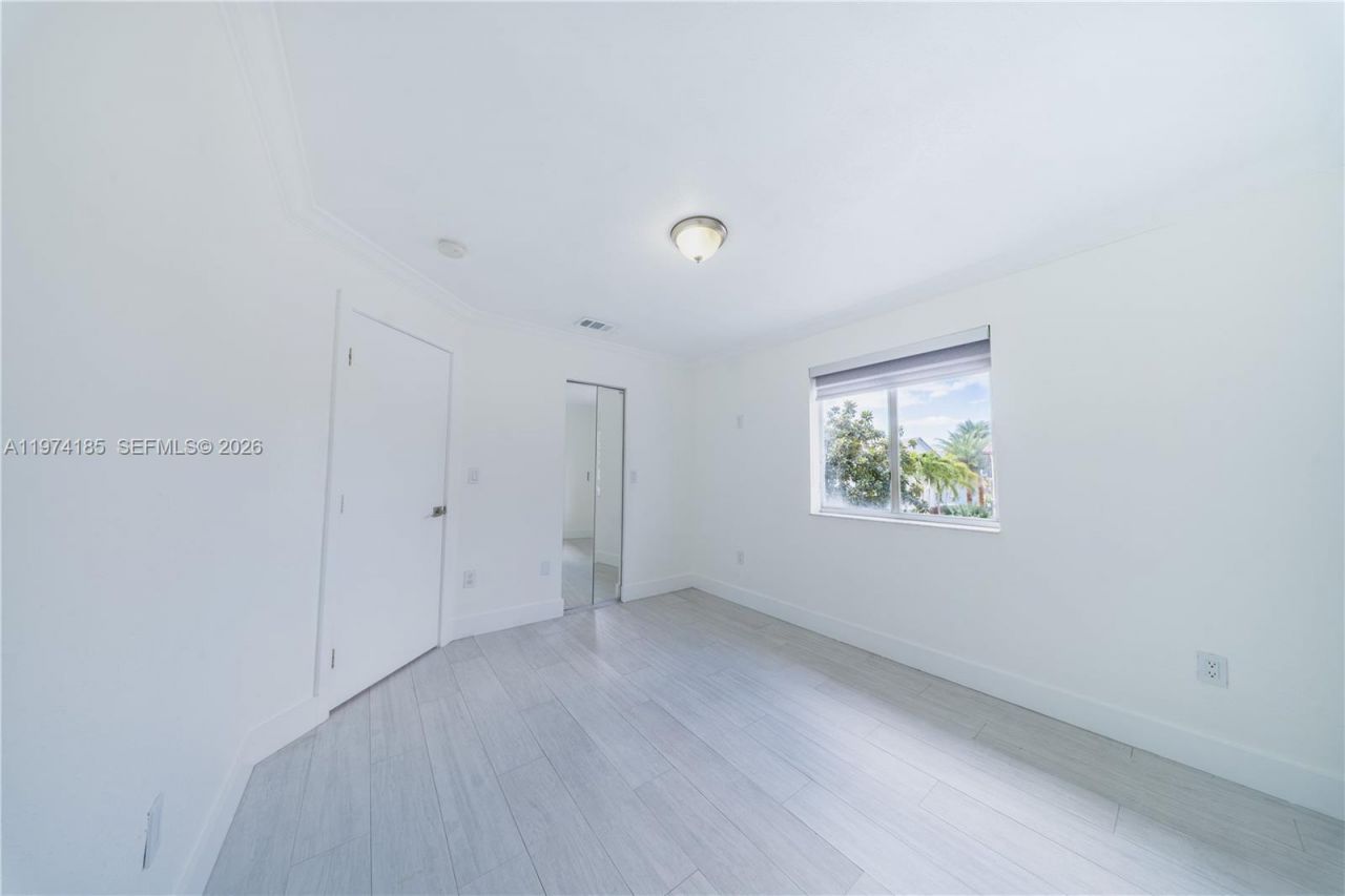 18004 SW 154th Ave , Miami, FL 33187 Photo