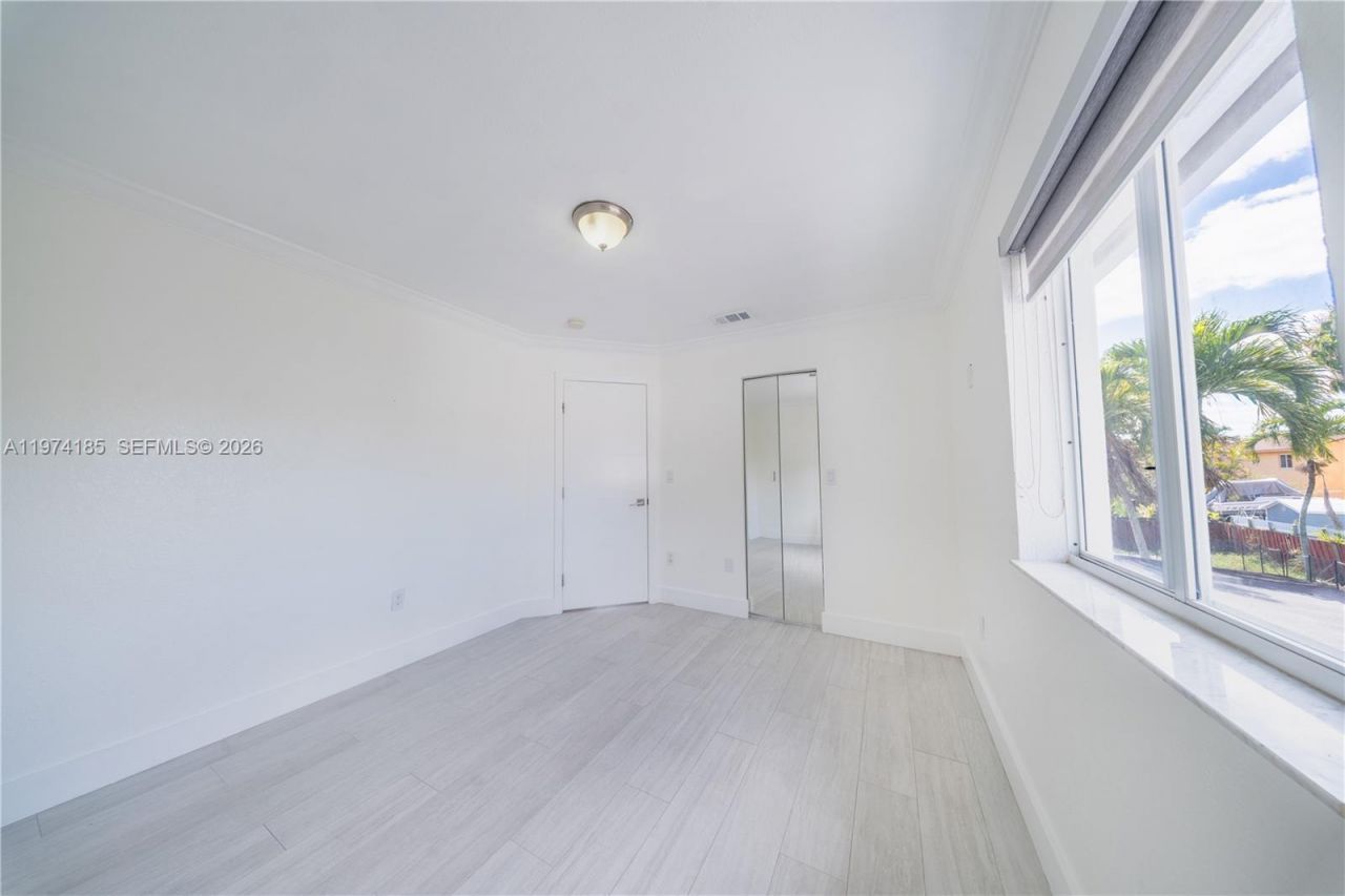 18004 SW 154th Ave , Miami, FL 33187 Photo