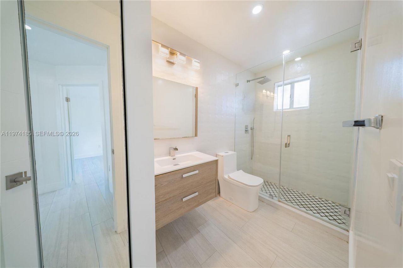 18004 SW 154th Ave , Miami, FL 33187 Photo