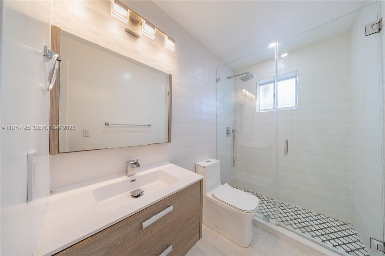 18004 SW 154th Ave , Miami, FL 33187 Photo