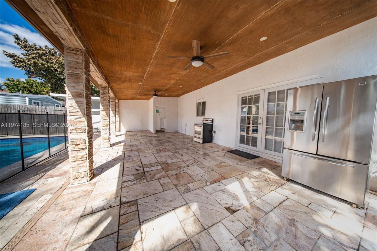 18004 SW 154th Ave , Miami, FL 33187 Photo