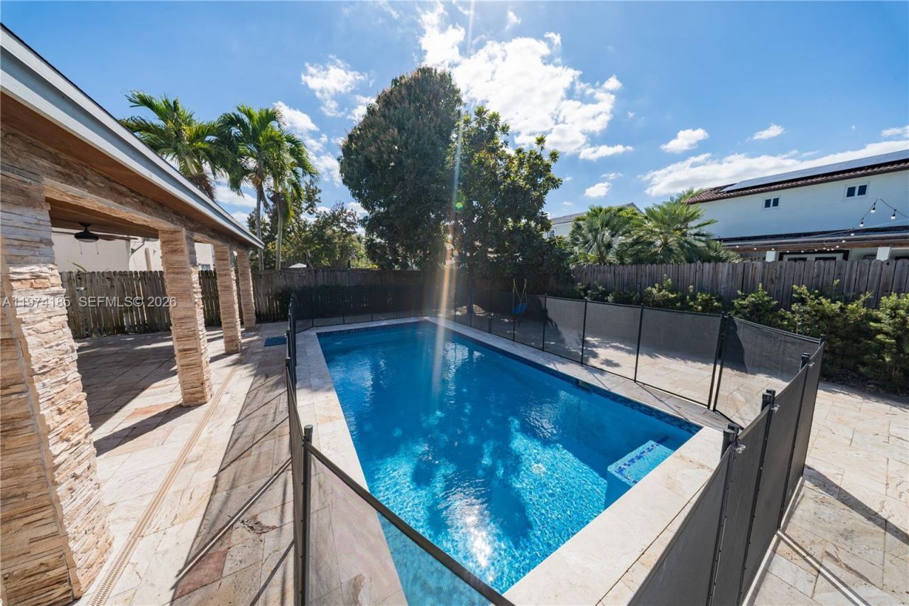 18004 SW 154th Ave , Miami, FL 33187 Photo