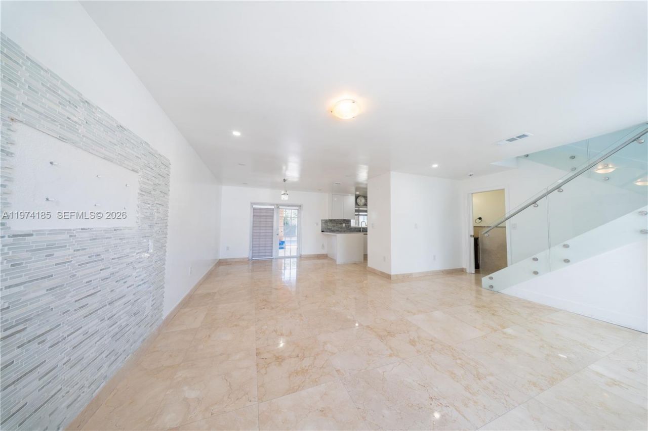 18004 SW 154th Ave , Miami, FL 33187 Photo