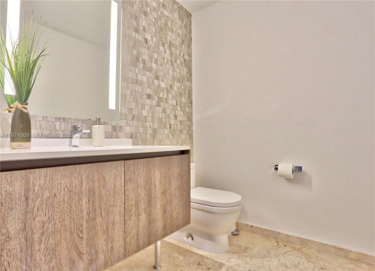 88 SW 7th St , Unit 3805, Miami, FL 33130 Photo