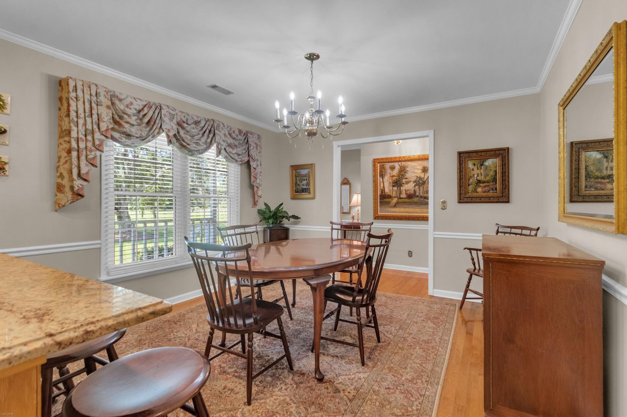 935 River Road Photo 10