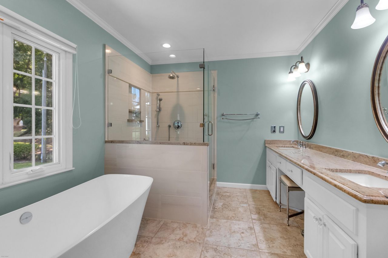 935 River Road Photo 12