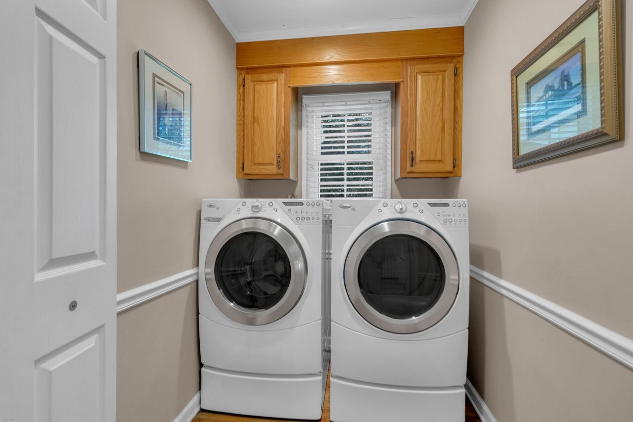 935 River Road Photo 13