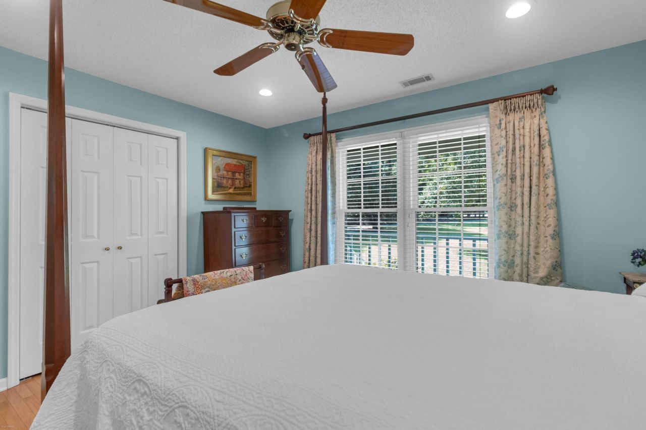 935 River Road Photo 15