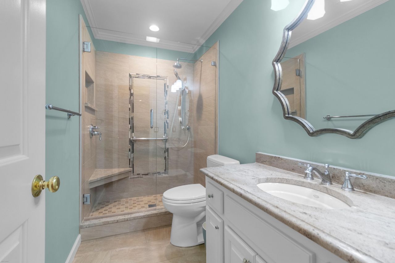 935 River Road Photo 16