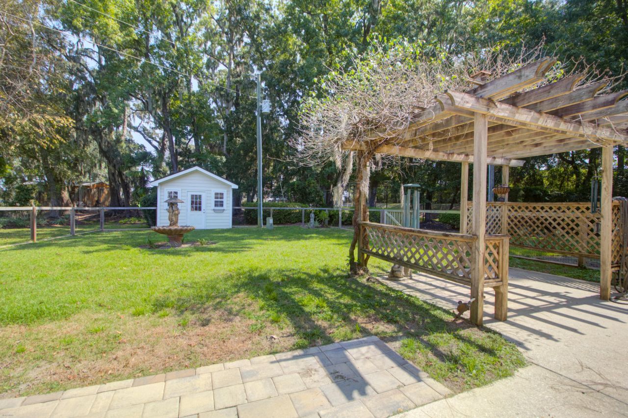 935 River Road Photo 28