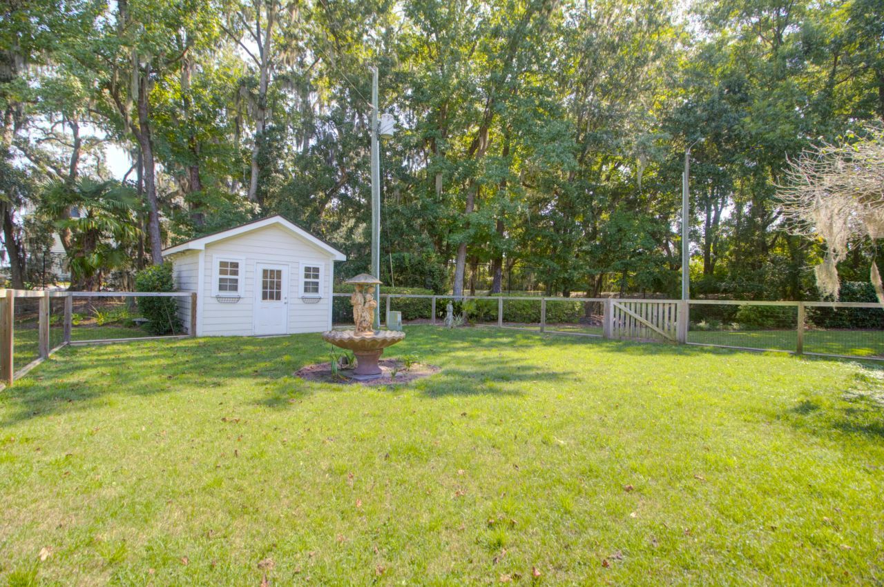 935 River Road Photo 29