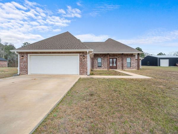 3659 Belview, Leesville, LA 71446
