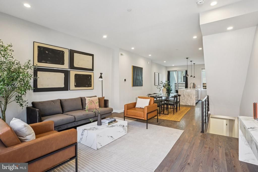 804 Fernon Street , Philadelphia, PA 19148 Main Photo