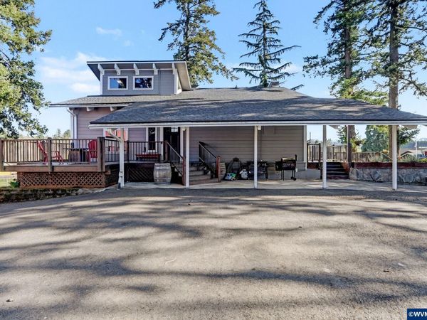 9915 Marquam Cir, Molalla, OR 97038