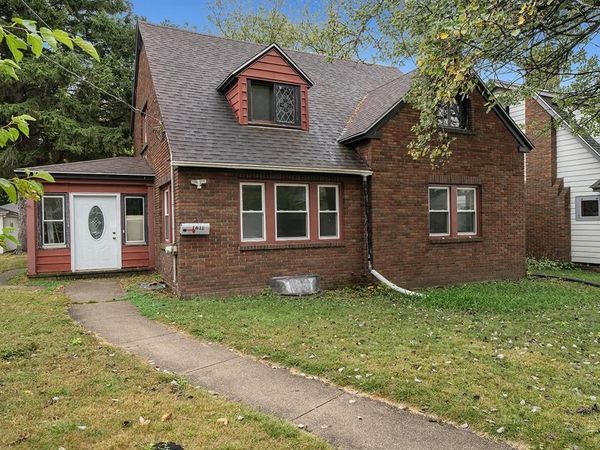 1611 Jackson Street, Rockford, IL 61107